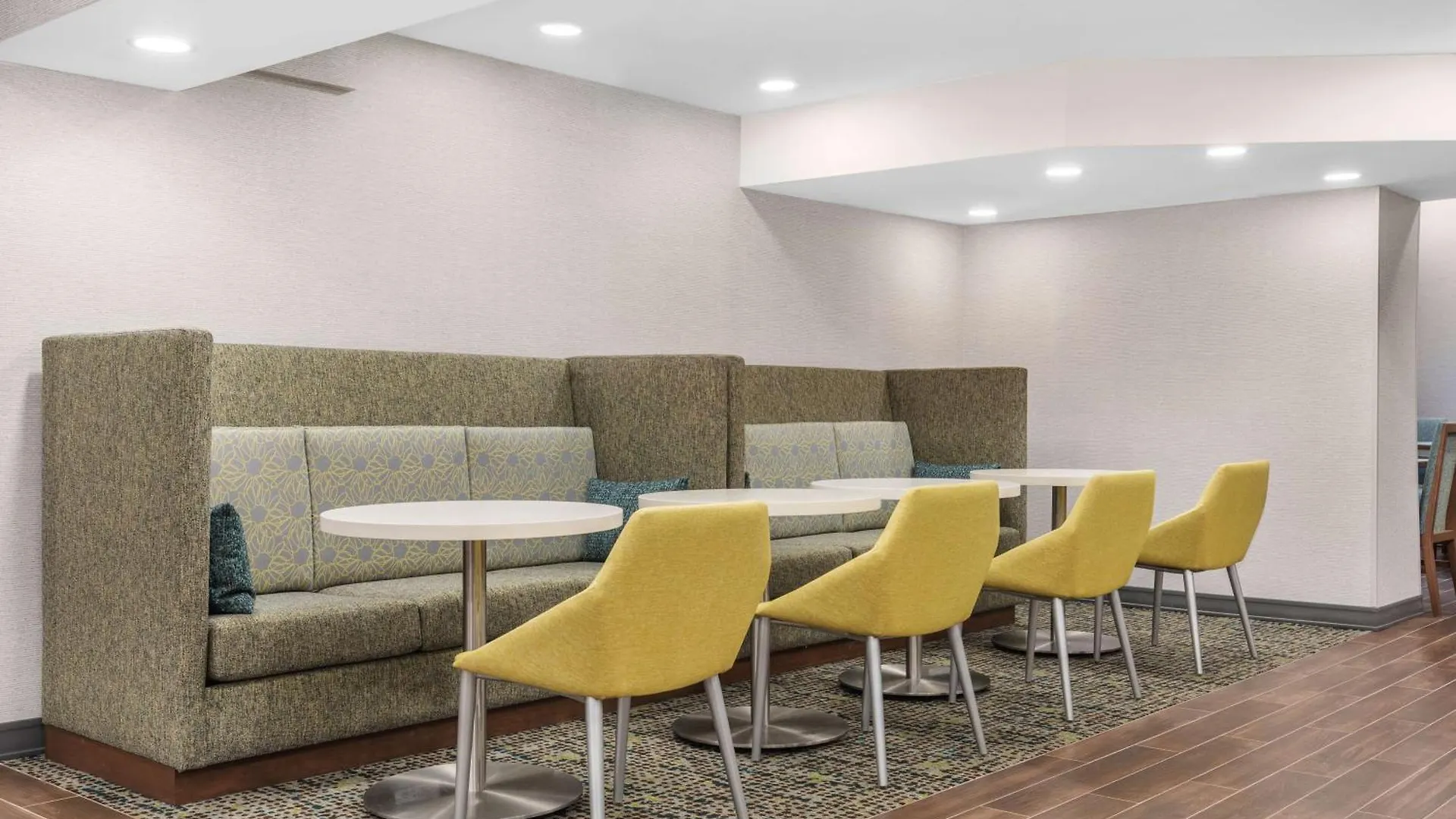 Hampton Inn & Suites By Hilton Toronto Downtown Canada