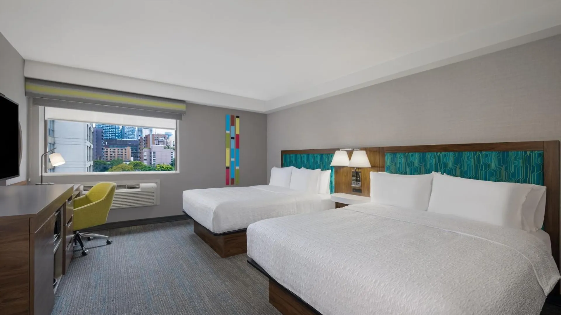 Hampton Inn & Suites By Hilton Toronto Downtown Hotel